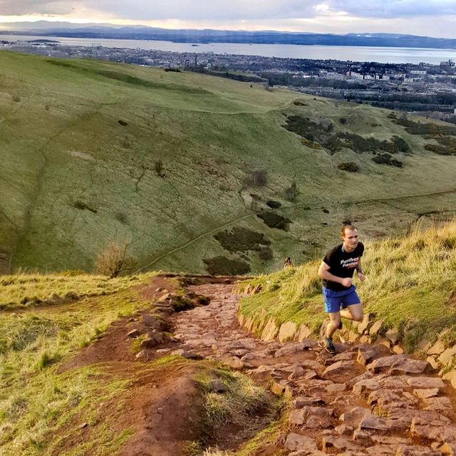 The gorgeous sunset on Arthur's Seat!