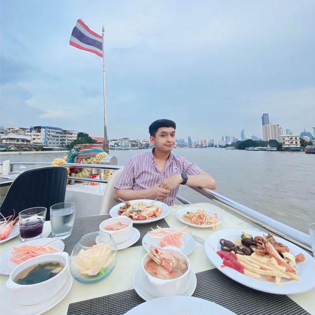 ดินเนอร์ ล่องเรือ แม่น้ำเจ่าพระยา