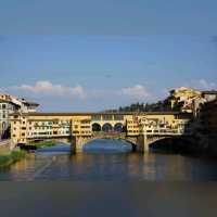 佛羅倫斯地標～阿諾河上的「老橋」Ponte Vecchio