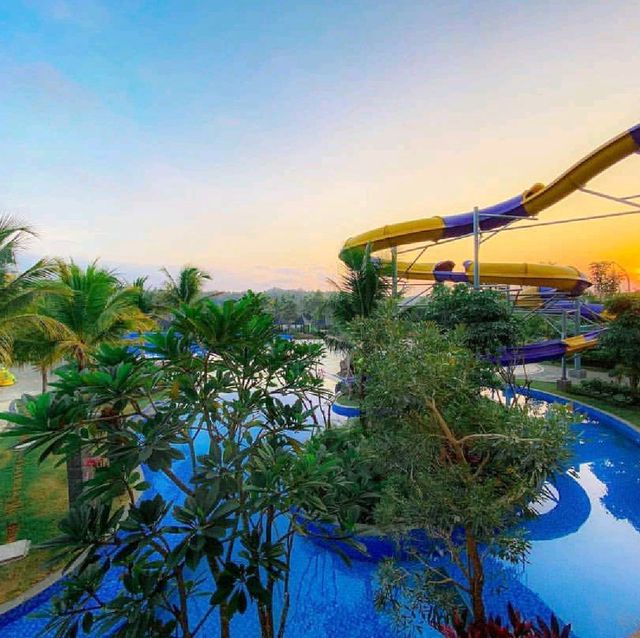 JAMBOOLAND WATER PARK : TULUNGAGUNG