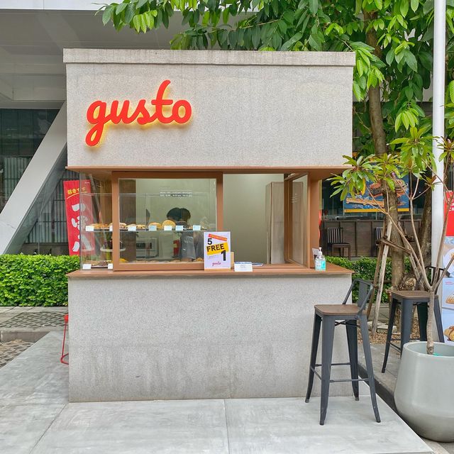 Gusto ร้านครัวซองต์ Kios สุดคิ้วท์ 🤍❤️