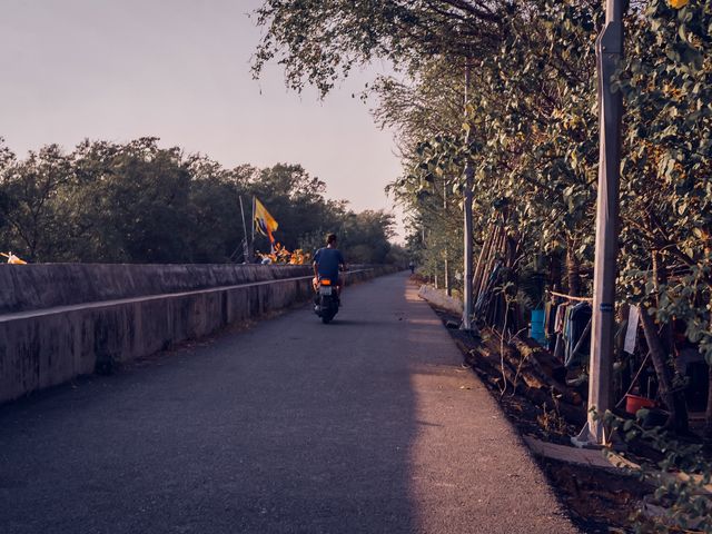ทางเดินริมทะเลวัดอโศการาม