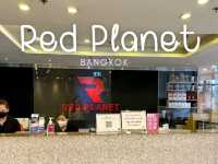  Red planet ที่พักหลักร้อย ​ย่า​นสุรวงศ์​