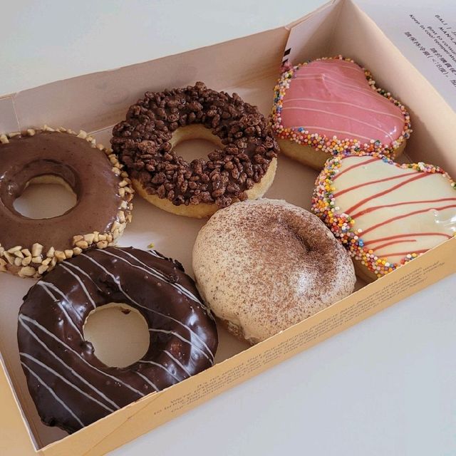 超好味的Donut ~ J. Co Donuts & Coffee 
