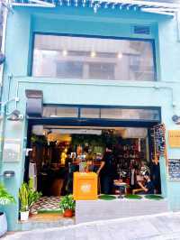 中環蘇豪區舒適寫意湖水綠cafe 