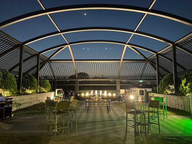 Dining under the stars