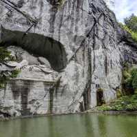 Lion Monument