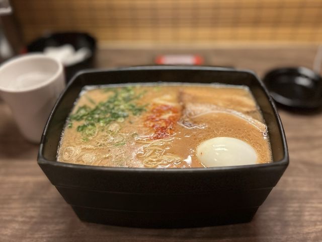 【天神】一蘭の釜だれとんこつラーメンをお重で。