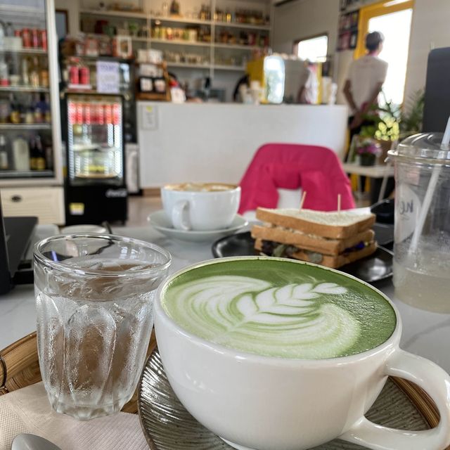 nèr cafe เหน่อ คาเฟ่ 🍺🍦🧋🍡🍵 สุพรรณบุรี