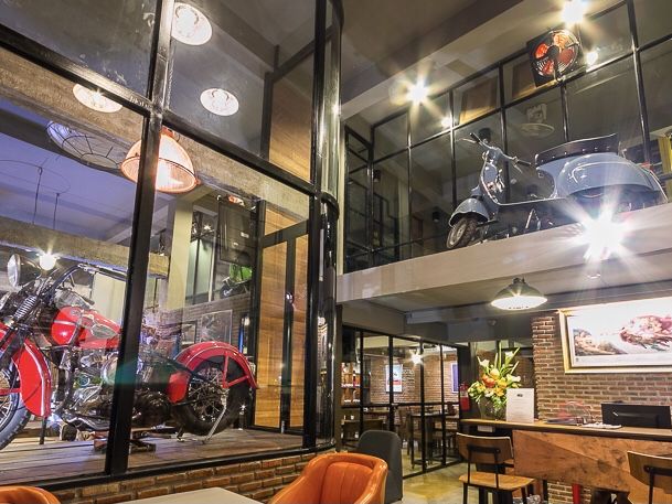THE 8 FACTORY HOSTEL