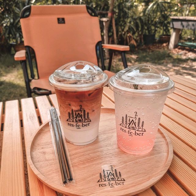 Resfeber Cafe คาเฟ่ธีมแคมป์ปิ้งที่ปทุมธานี
