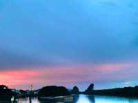 ล่องเรือส่วนตัวชมธรรมชาติของป่าโกงกางและเขาขนาบน้ำ