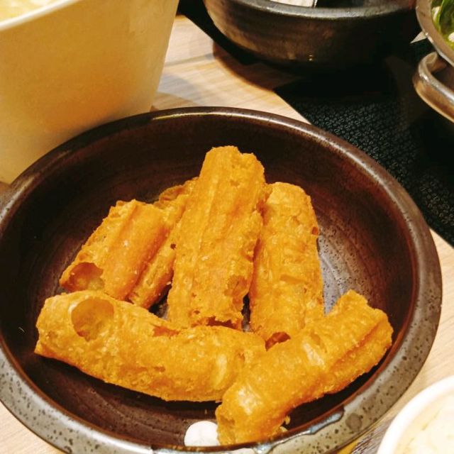 CP值超高的火鍋店 ¥ 肉多多🥡