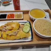 "亞參餐廳吃海南雞飯套餐"