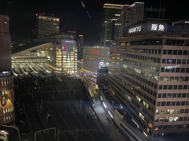 大阪・梅田の赤い観覧車に乗ってみた。