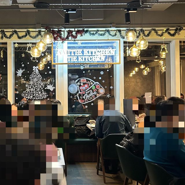 Amitie Kitchen
