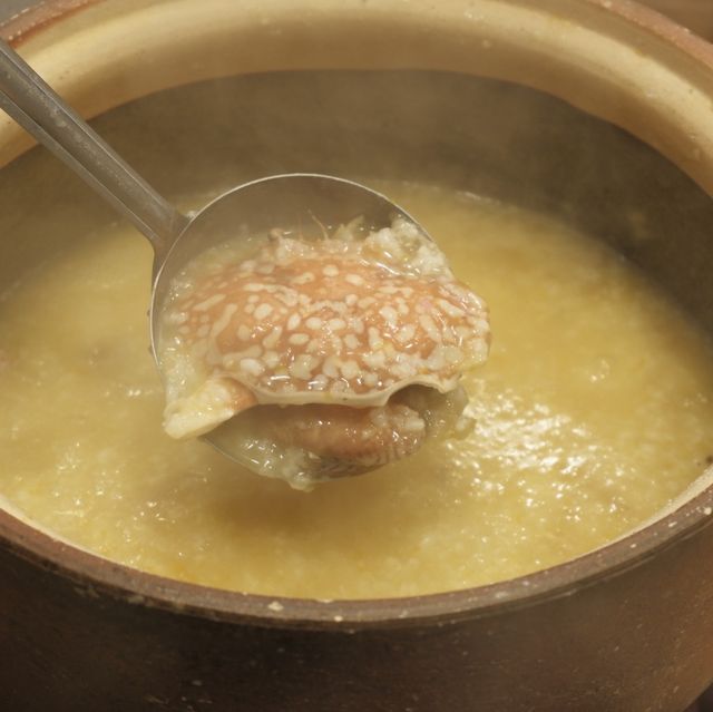 必點鮮美砂鍋粥配炸饅頭