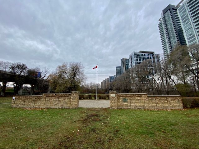 Strachan Avenue-Military Burying Ground