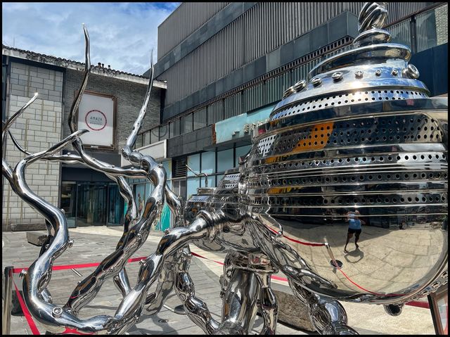 Sculptures in West Street 👌🏽