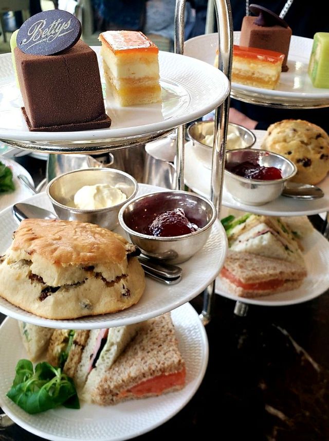 🇬🇧 York▪Bettys Café Tea Rooms