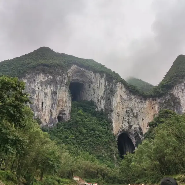 貴州大穿洞：苗家聖地