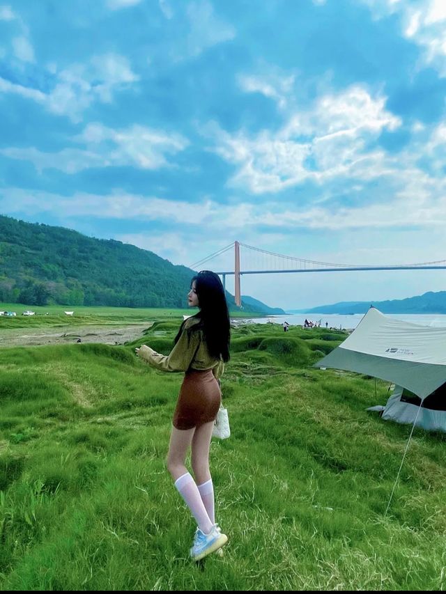 Chongqing camping 🏕️ horse riding, Hulunbuir Nanpingba grassland by the river.