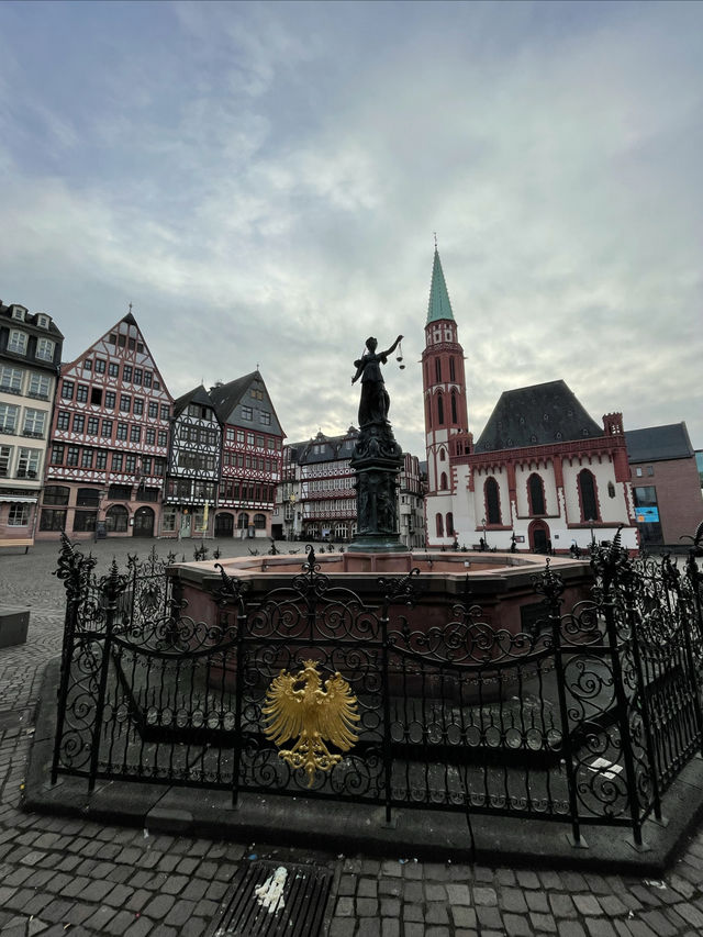 Frankfurt Roman Square