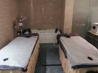 Massage at Carlton Hotel LifeSpa