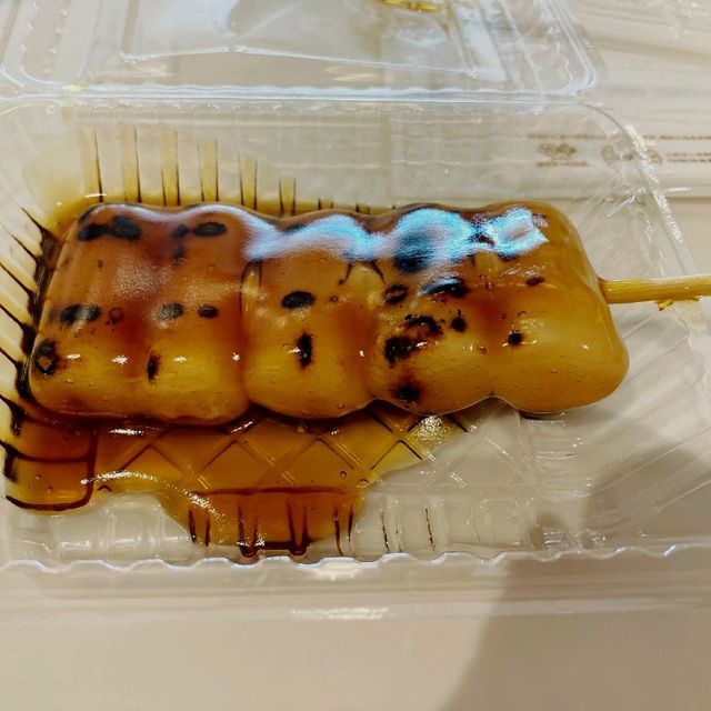 注文後に焼いてくれる絶品みたらし団子