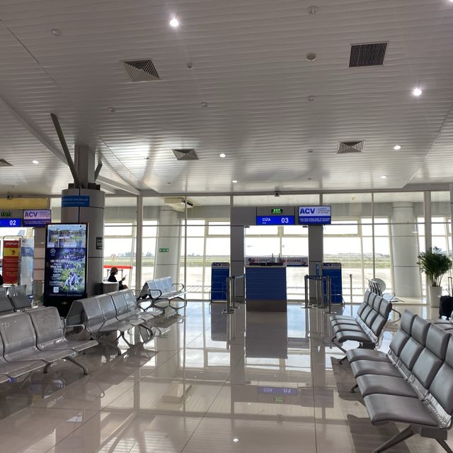 สนามบินแคมรานห์ เมืองญาจาง