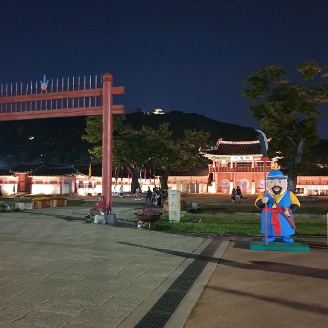 Beautiful Hwaseong Fortress Suwon, Kore