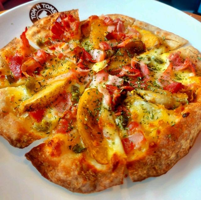 Tom N Toms Now in Clark!