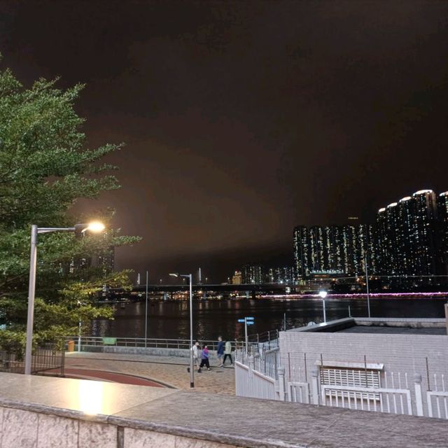 行荃灣西海濱長廊真係好舒服吖