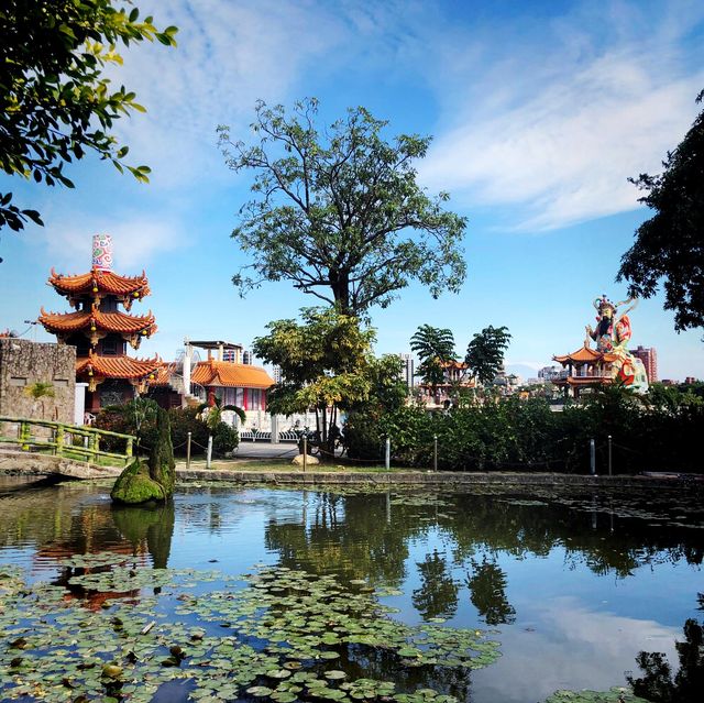 Dragon and Tiger Pagodas in Kaohsiung 