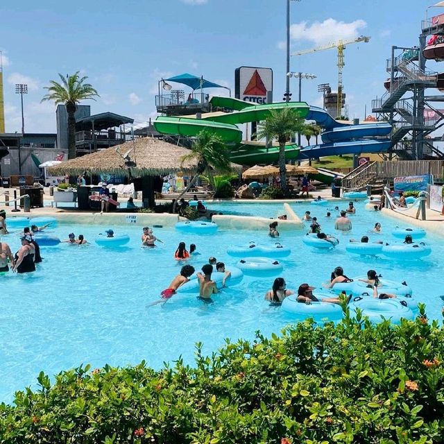 Hurricane Alley Waterpark
