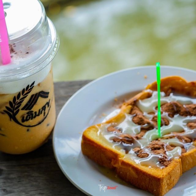 คาเฟ่&ร้านอาหาร วิวท้องนา