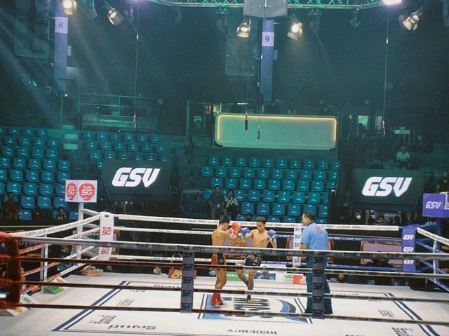 ดูมวยกันที่เวทีราชดำเนิน