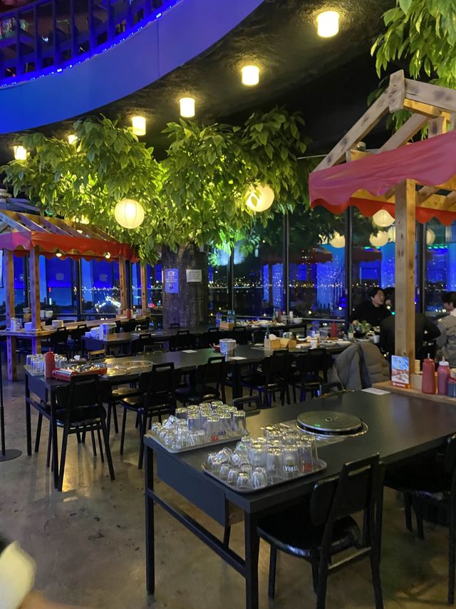 🇰🇷韓国 漢江ビュー✨🌉絶景を眺めながらお酒が楽しめる居酒屋🥂誕生日partyにもオススメ🎂🥂