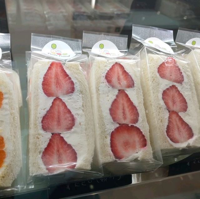 【大阪 黒門市場】かわいい美味しい🍓あのフルーツサンドのお店が爆誕🍓🍉🍓