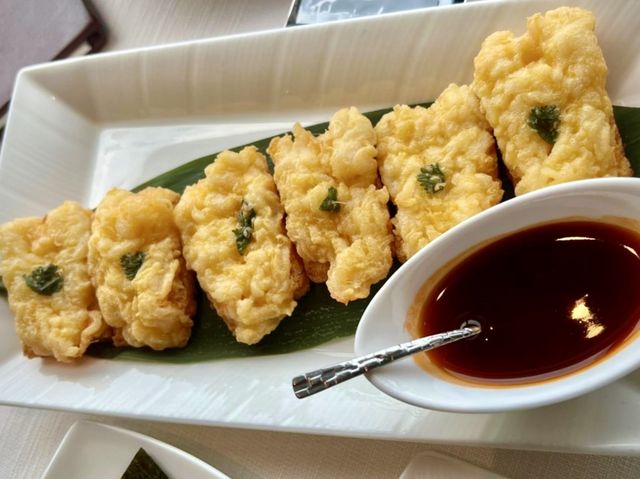 居高臨下食點心🥟