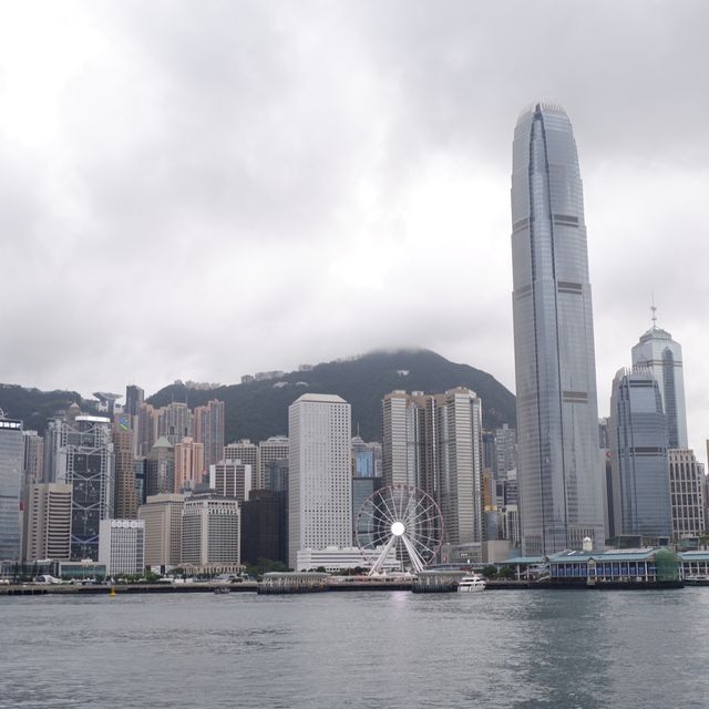 維港遊撞上多雲天，失望！  