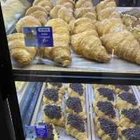 Au Croissant, awesome croissant