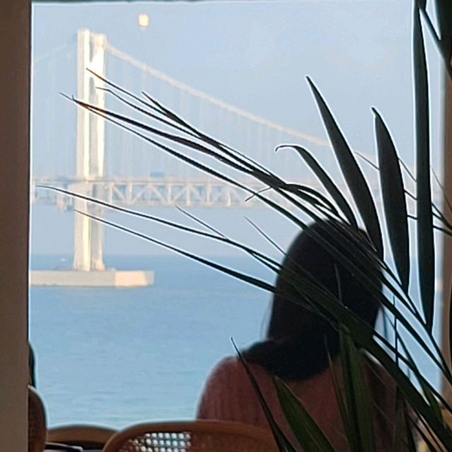 [부산] 디저트와 바다뷰까지💕 Cafe Sandy's