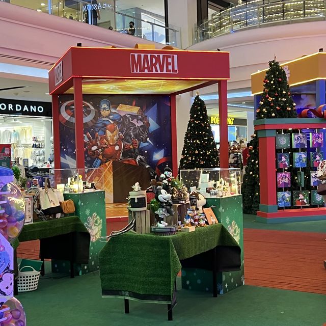 Xmas Decorations & flea market @ city sq 