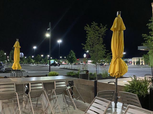 Beerhead Bar & Eatery- New Albany Restaurant 