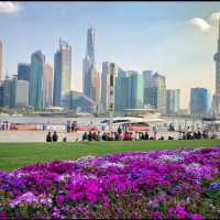 Strolling on the Bund - Shanghai - 🇨🇳
