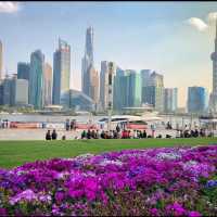 Strolling on the Bund - Shanghai - 🇨🇳 