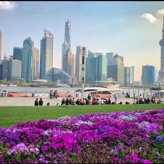 Strolling on the Bund - Shanghai - 🇨🇳 