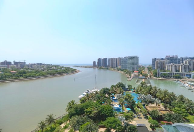 270-degree invincible sea view terrace ❗️ Enjoy the suite at Pullman Oceanview Bay Hotel Haikou.