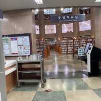 영화 클래식의 바로 그 도서관!